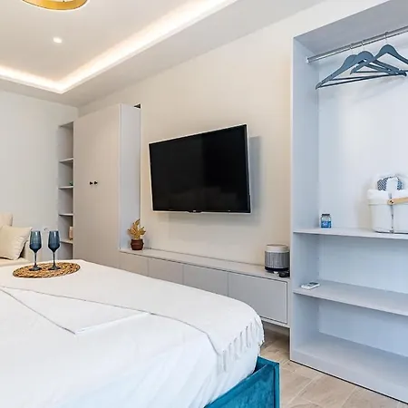 New Chic Apartment- Heart Of The Center Of *