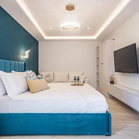 New Chic Apartment- Heart Of The Center Of